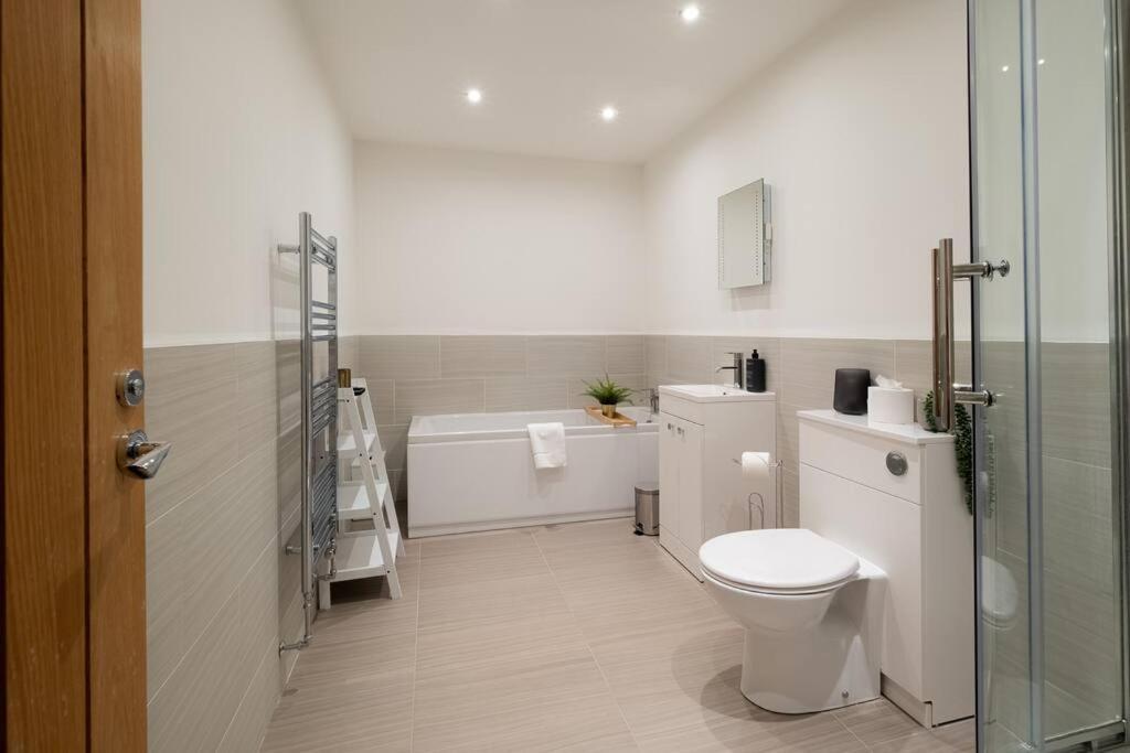 2 Bed 2 Bath Spacious Apartment In Central Aberdeen Exterior foto