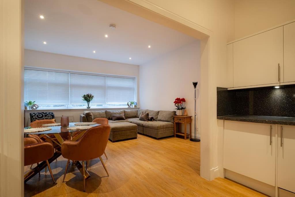 2 Bed 2 Bath Spacious Apartment In Central Aberdeen Exterior foto