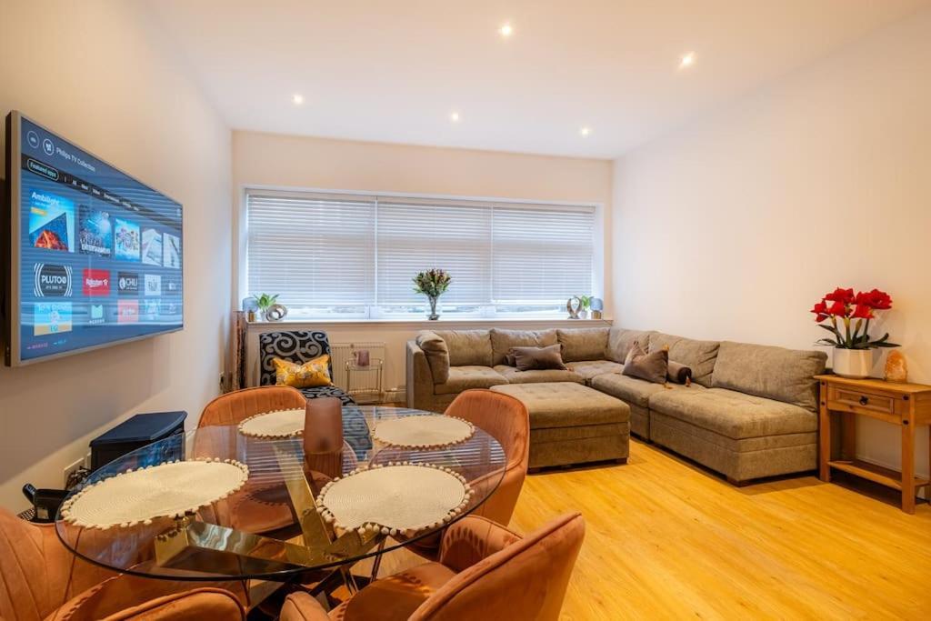 2 Bed 2 Bath Spacious Apartment In Central Aberdeen Exterior foto